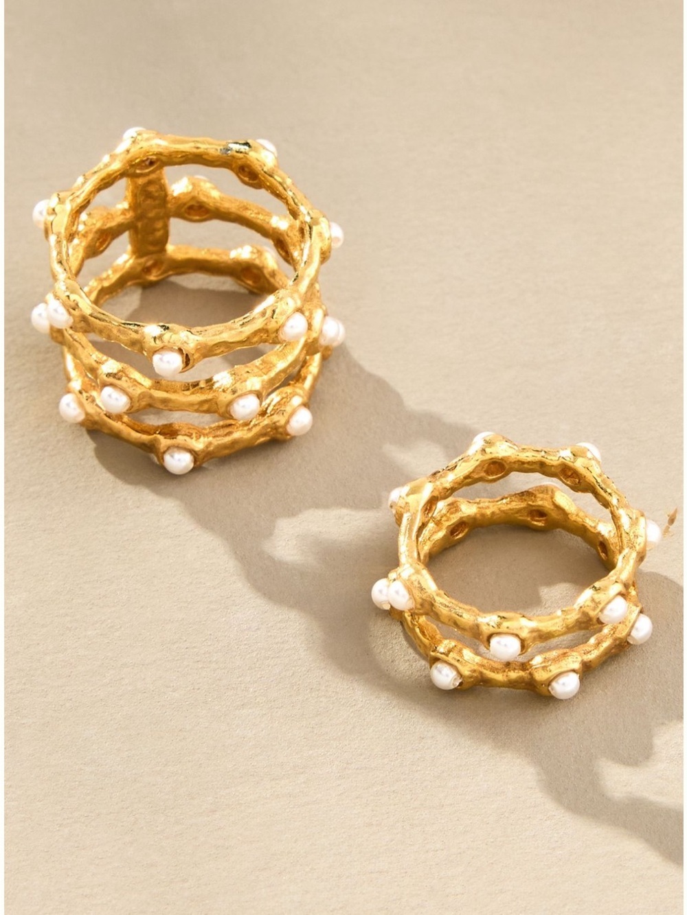 Joanna Laura Constantine Pearl
Wave Pearls, Set of 2